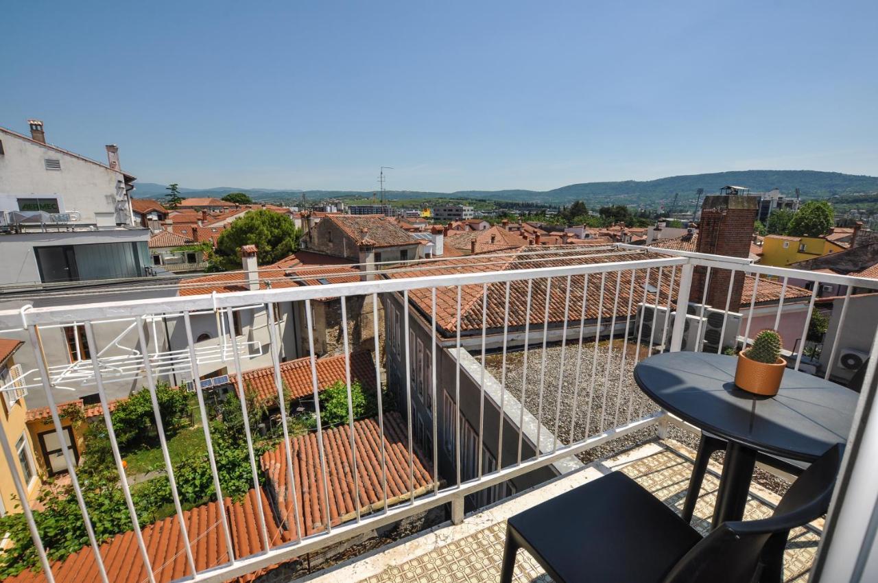 Apartment Katarina Koper - Old Historic Centre With Free Parking Buitenkant foto